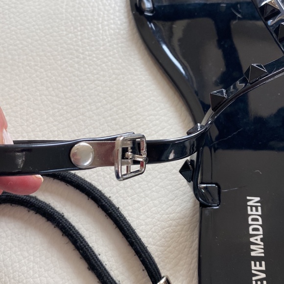 STEVE MADDEN black gello sandals new ! Size 8 - Picture 5 of 6